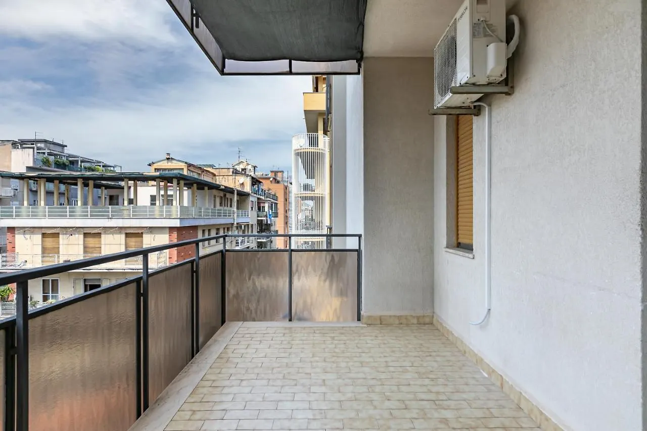 Via Liberta Roomy Apartment Palermo Italien