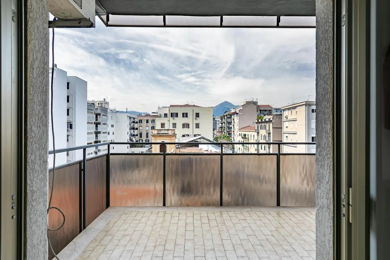 Via Liberta Roomy Apartment Palermo Italien