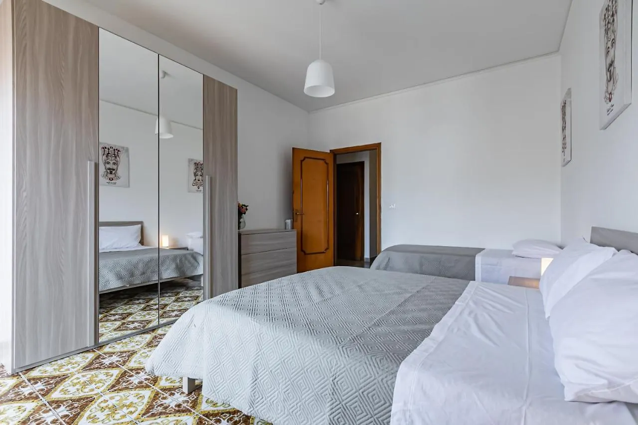 Via Liberta Roomy Apartment Palermo Italien